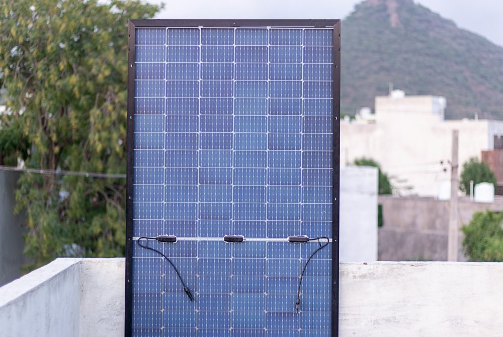 loom-solar-rx9lE7XDy7Y-unsplash loom-solar-rx9lE7XDy7Y-unsplash